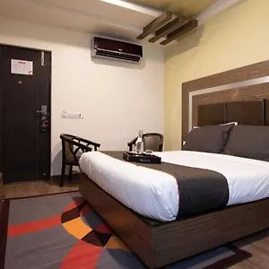 Townhouse Thondayad Calicut Formerly Dream Casa Kakkayam
